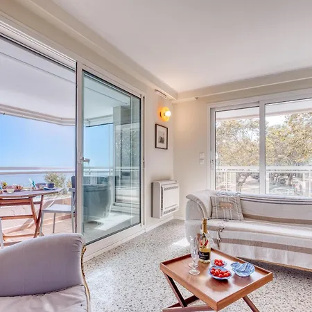 Апартаменти Rives D'azur - Happy Мантон